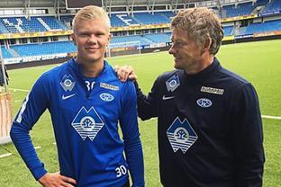 年轻后卫防守稳健，未来可期