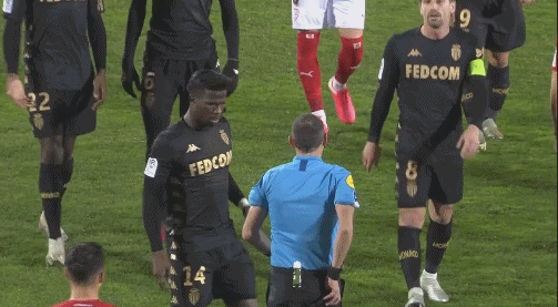 荷兰杯半场：三户舜介双响，鹿特丹斯巴达暂2-0威廉二世（荷兰杯半场战报：三户舜介梅开二度，斯巴达鹿特丹暂2-0领先威廉二世）